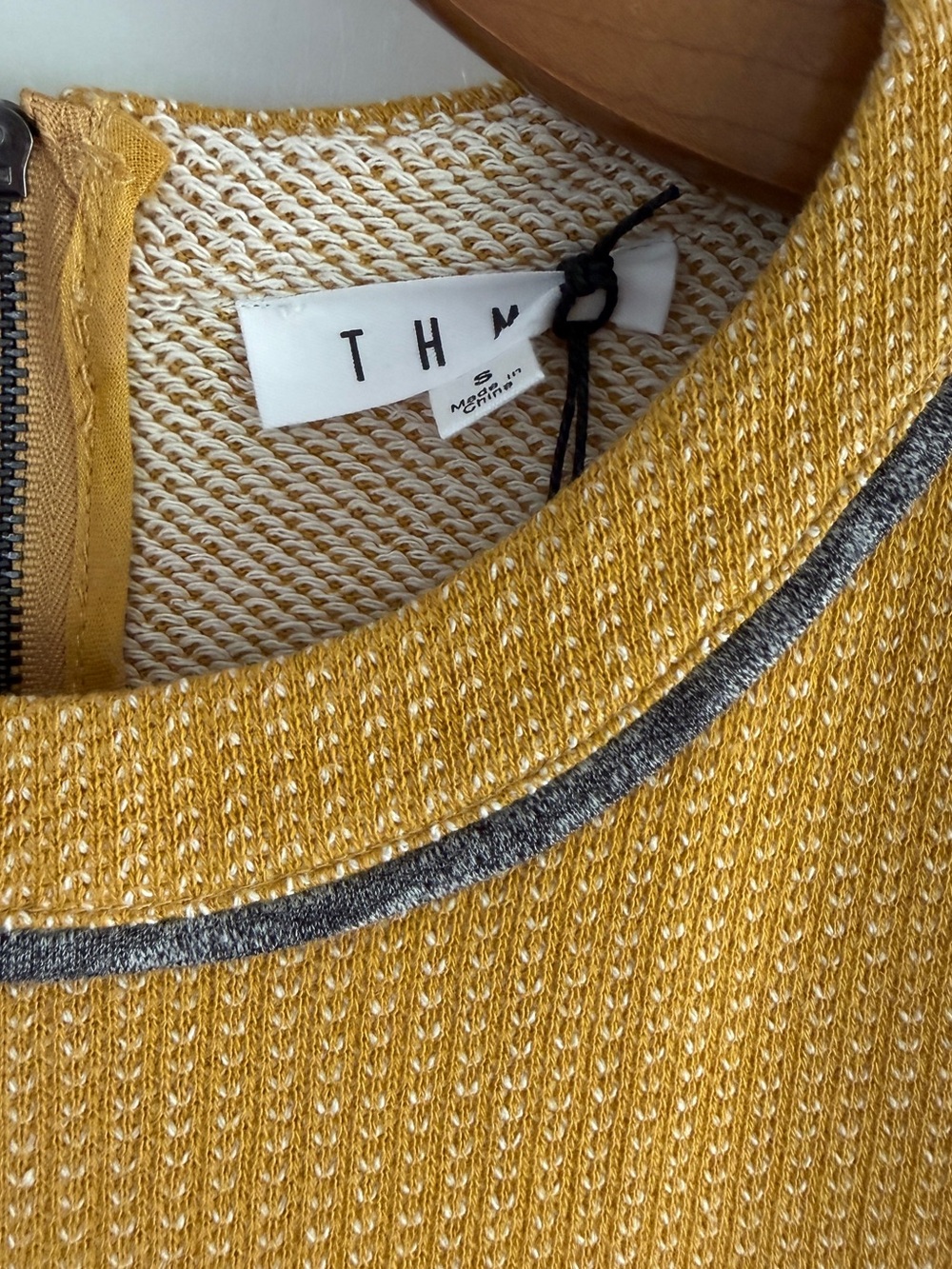 THML Women’s Mustard Yellow and White Woven Knit Ruffle Short Sleeve Top NWT - Picture 3 of 4